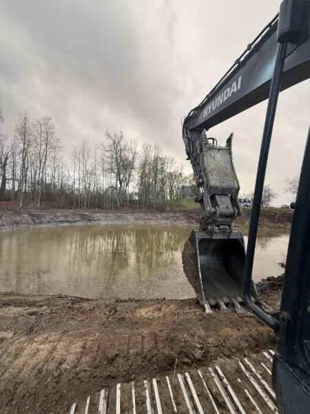 pond hyundai Excavation services Durham region